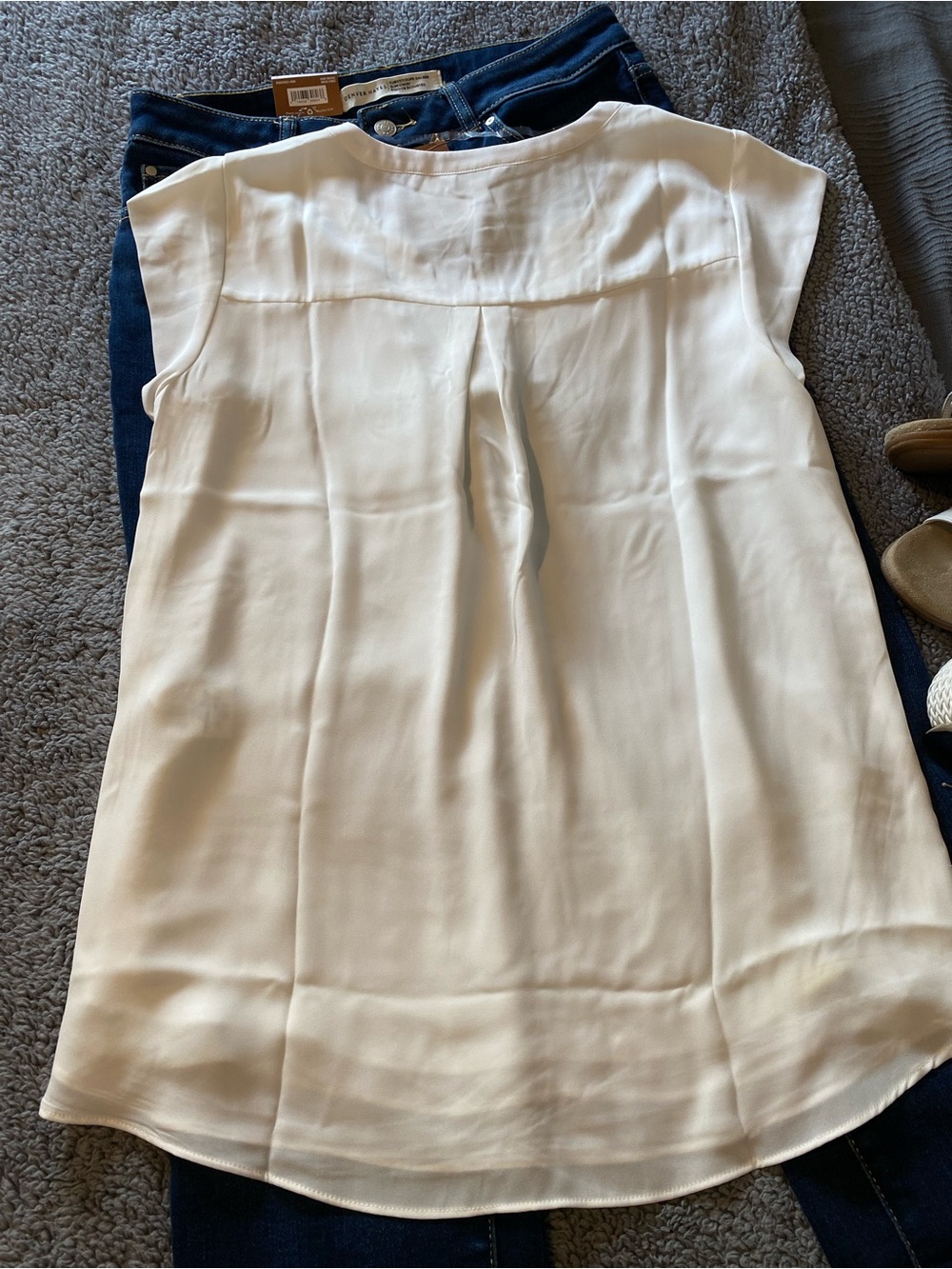 Reitmans white cap sleeve blouse - Picture 4 of 8